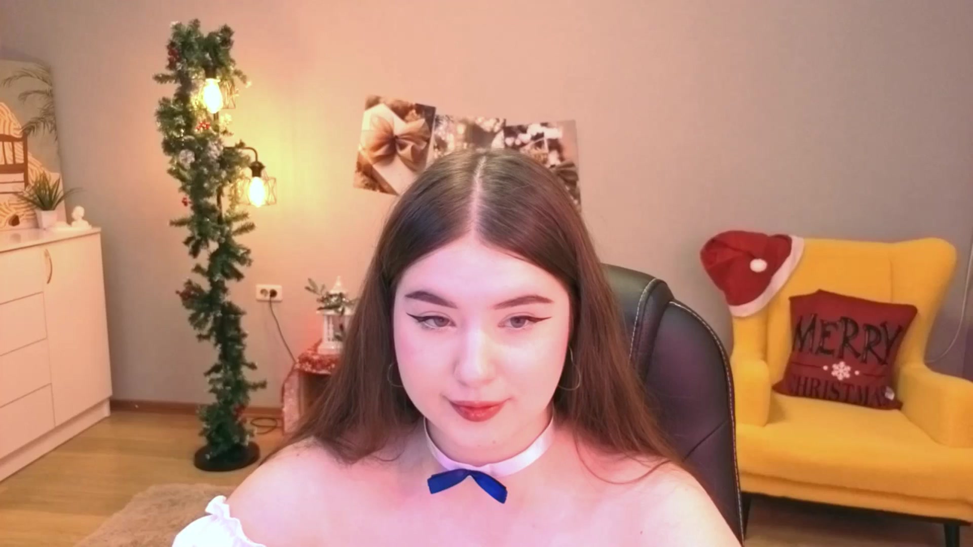 Gallery image thumbnail from EnigmaVeil's myfreecams stream on, 12/30/2025, 01:02 image 12 of 20