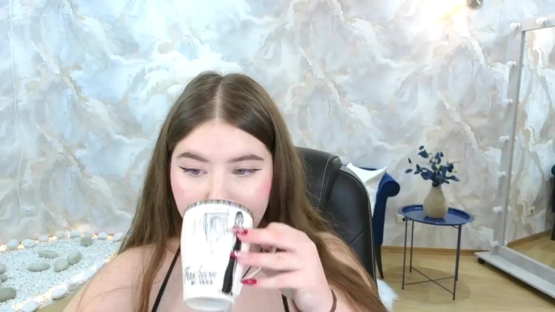 Gallery image thumbnail from EnigmaVeil's myfreecams stream on, 01/28/2026, 07:47 image 17 of 20