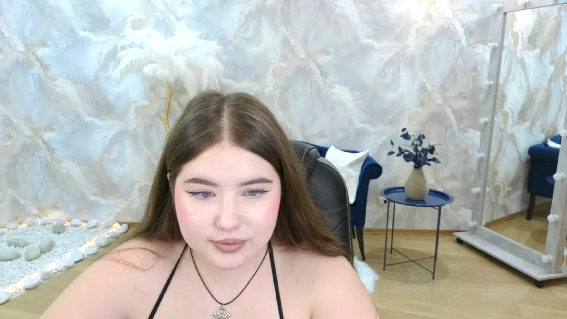Gallery image thumbnail from EnigmaVeil's myfreecams stream on, 01/28/2026, 07:47 image 5 of 20