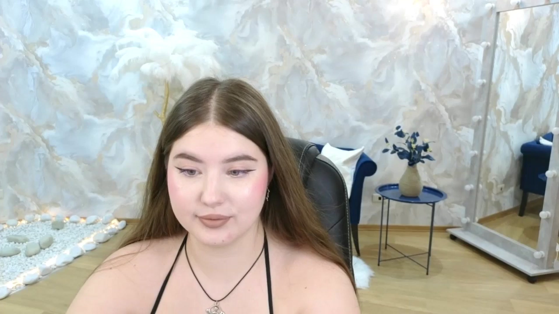 Gallery image thumbnail from EnigmaVeil's myfreecams stream on, 01/28/2026, 07:47 image 6 of 20