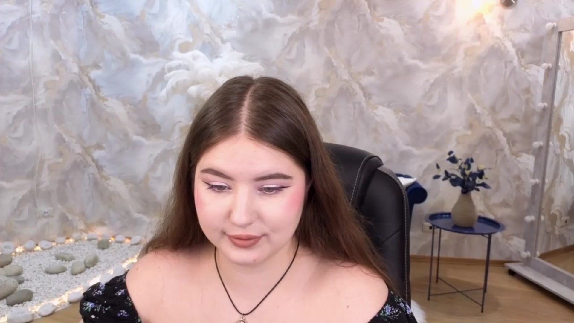 Gallery image thumbnail from EnigmaVeil's myfreecams stream on, 01/29/2026, 19:35 image 13 of 20