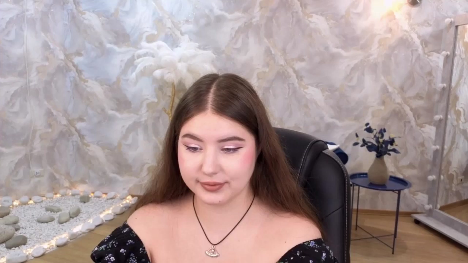Gallery image thumbnail from EnigmaVeil's myfreecams stream on, 01/29/2026, 19:35 image 17 of 20