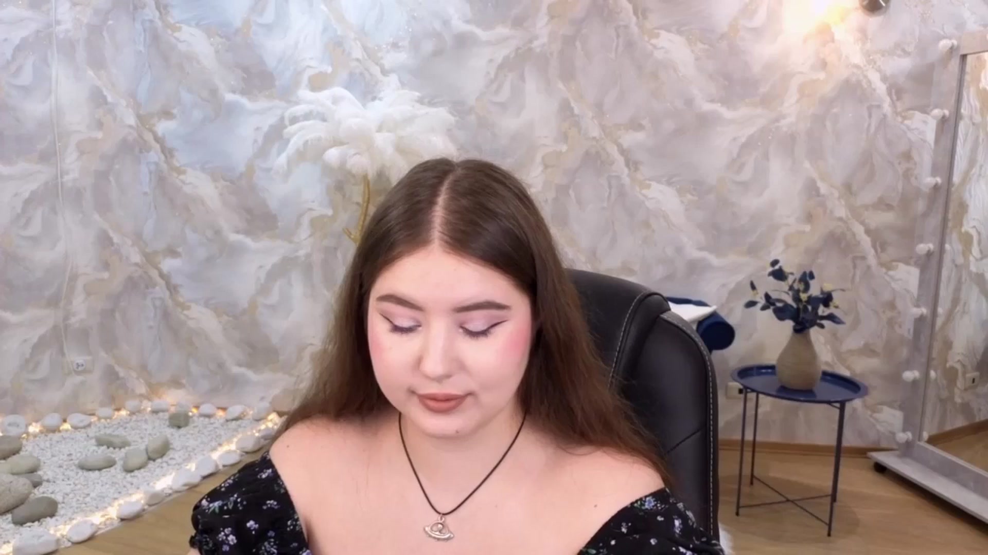 Gallery image thumbnail from EnigmaVeil's myfreecams stream on, 01/29/2026, 19:35 image 15 of 20