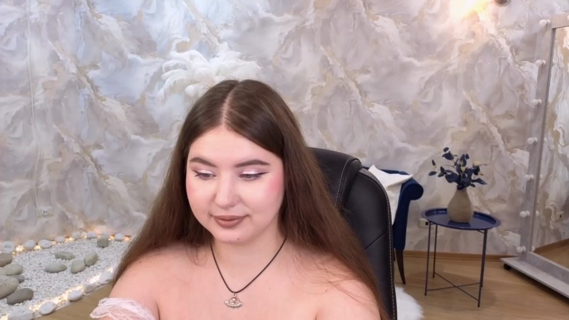 Gallery image thumbnail from EnigmaVeil's myfreecams stream on, 01/30/2026, 01:01 image 18 of 20
