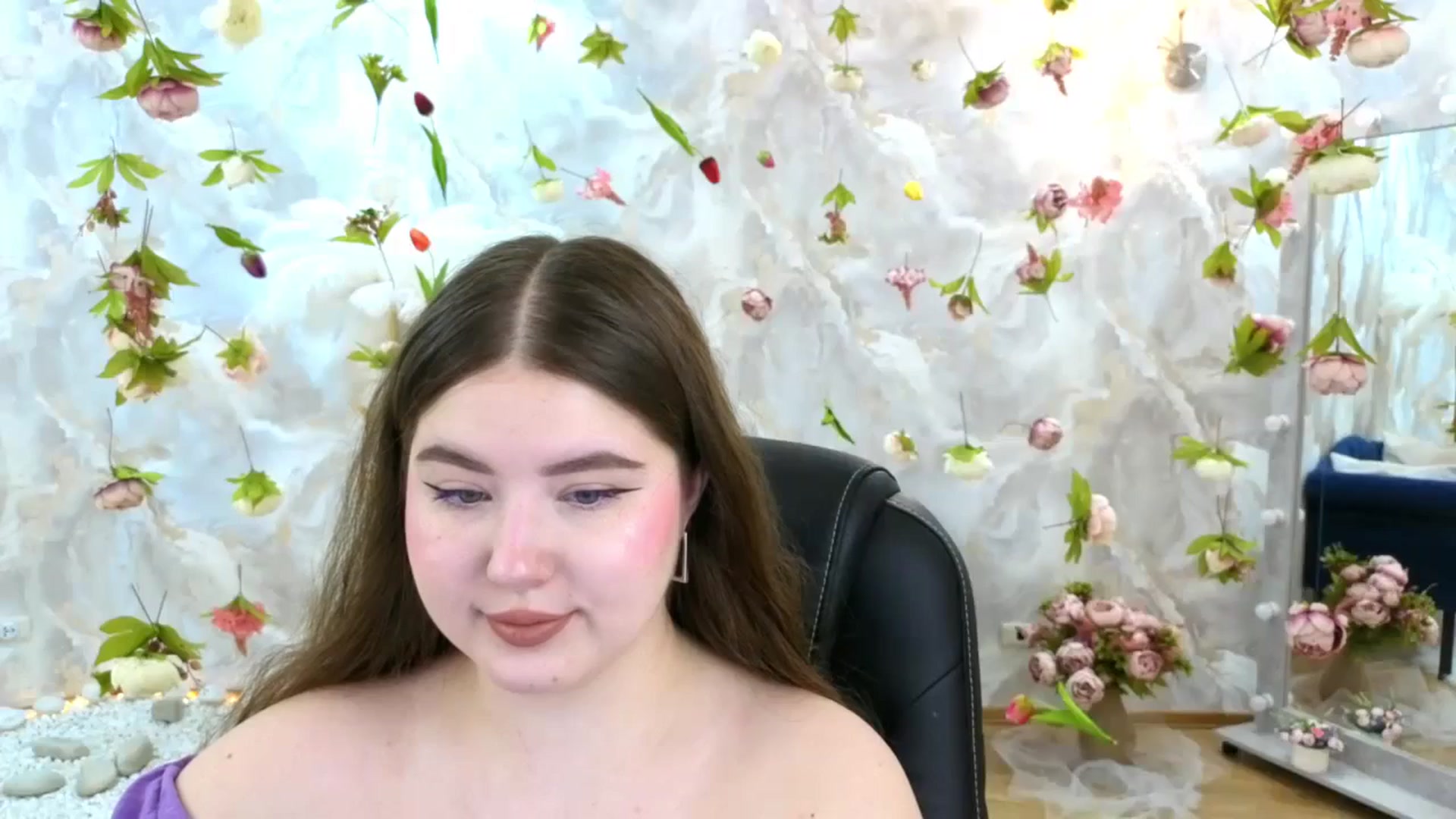 Gallery image thumbnail from EnigmaVeil's myfreecams stream on, 03/08/2026, 19:03 image 17 of 20