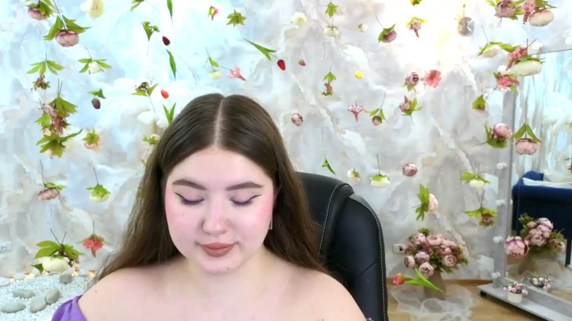 Gallery image thumbnail from EnigmaVeil's myfreecams stream on, 03/08/2026, 19:03 image 18 of 20