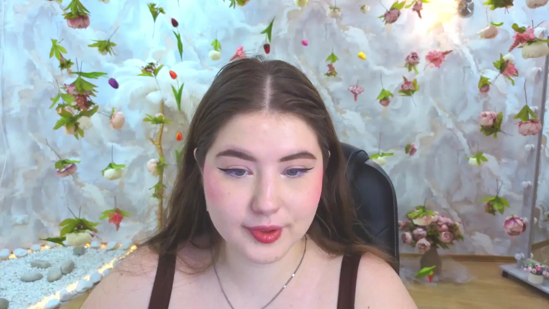 Gallery image thumbnail from EnigmaVeil's myfreecams stream on, 03/14/2026, 20:10 image 16 of 20