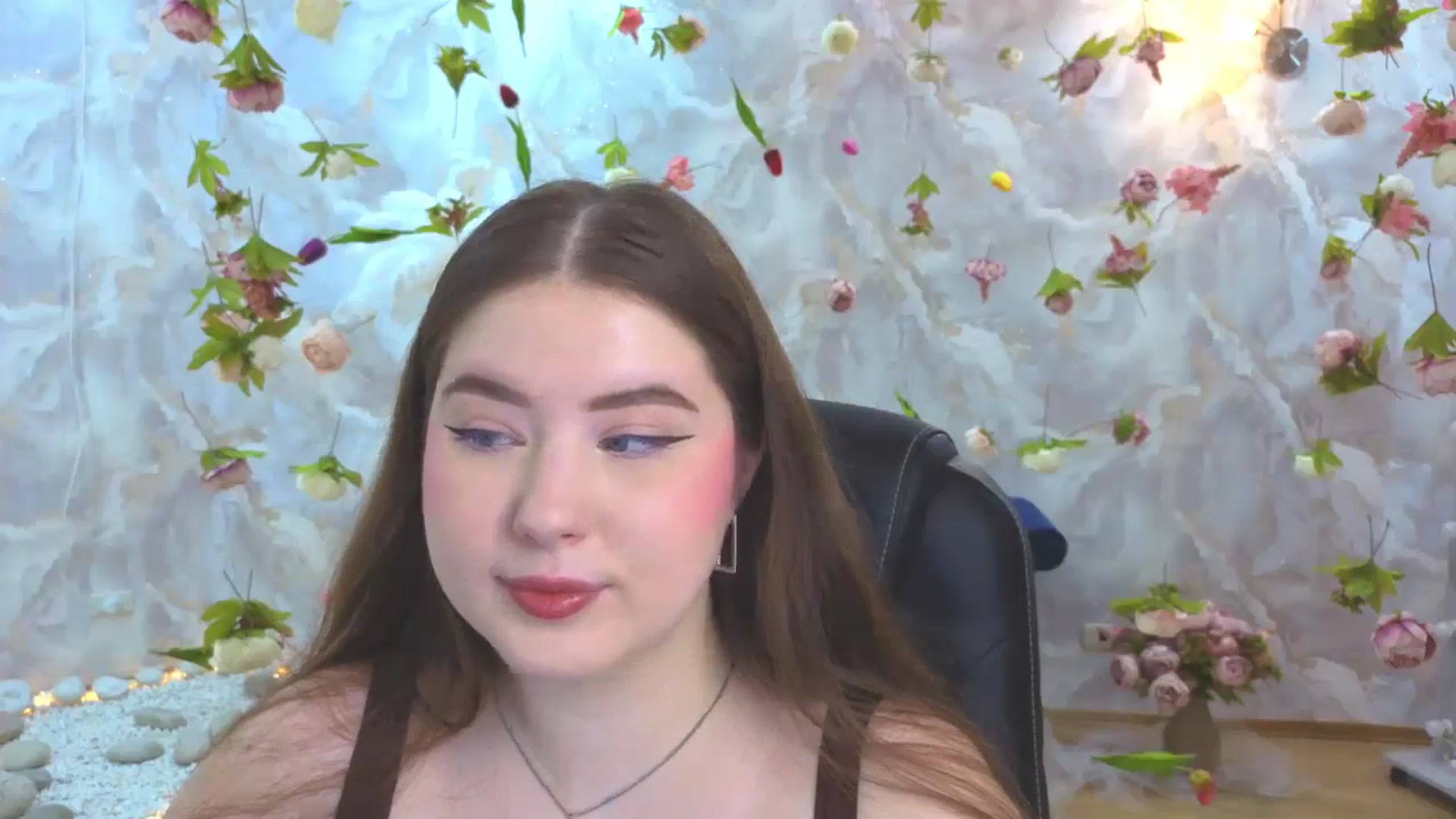 Gallery image thumbnail from EnigmaVeil's myfreecams stream on, 03/14/2026, 20:59 image 15 of 20
