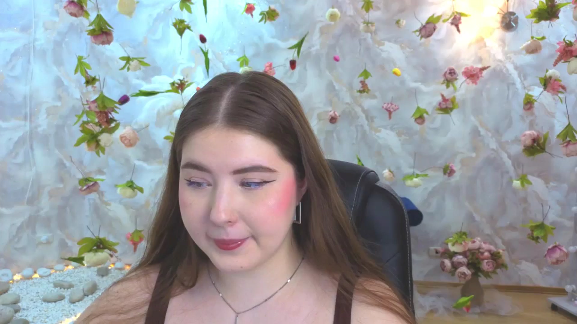 Gallery image thumbnail from EnigmaVeil's myfreecams stream on, 03/14/2026, 20:59 image 17 of 20