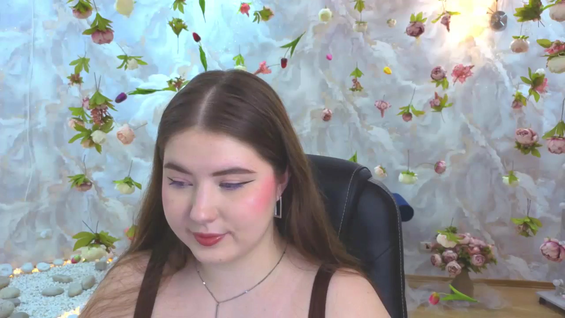 Gallery image thumbnail from EnigmaVeil's myfreecams stream on, 03/14/2026, 20:59 image 12 of 20