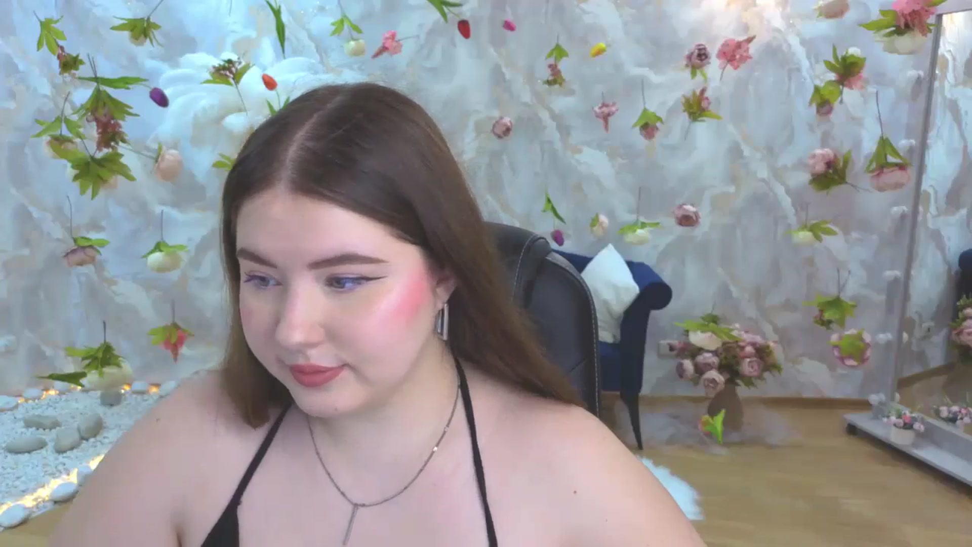 Gallery image thumbnail from EnigmaVeil's myfreecams stream on, 03/17/2026, 06:00 image 18 of 20