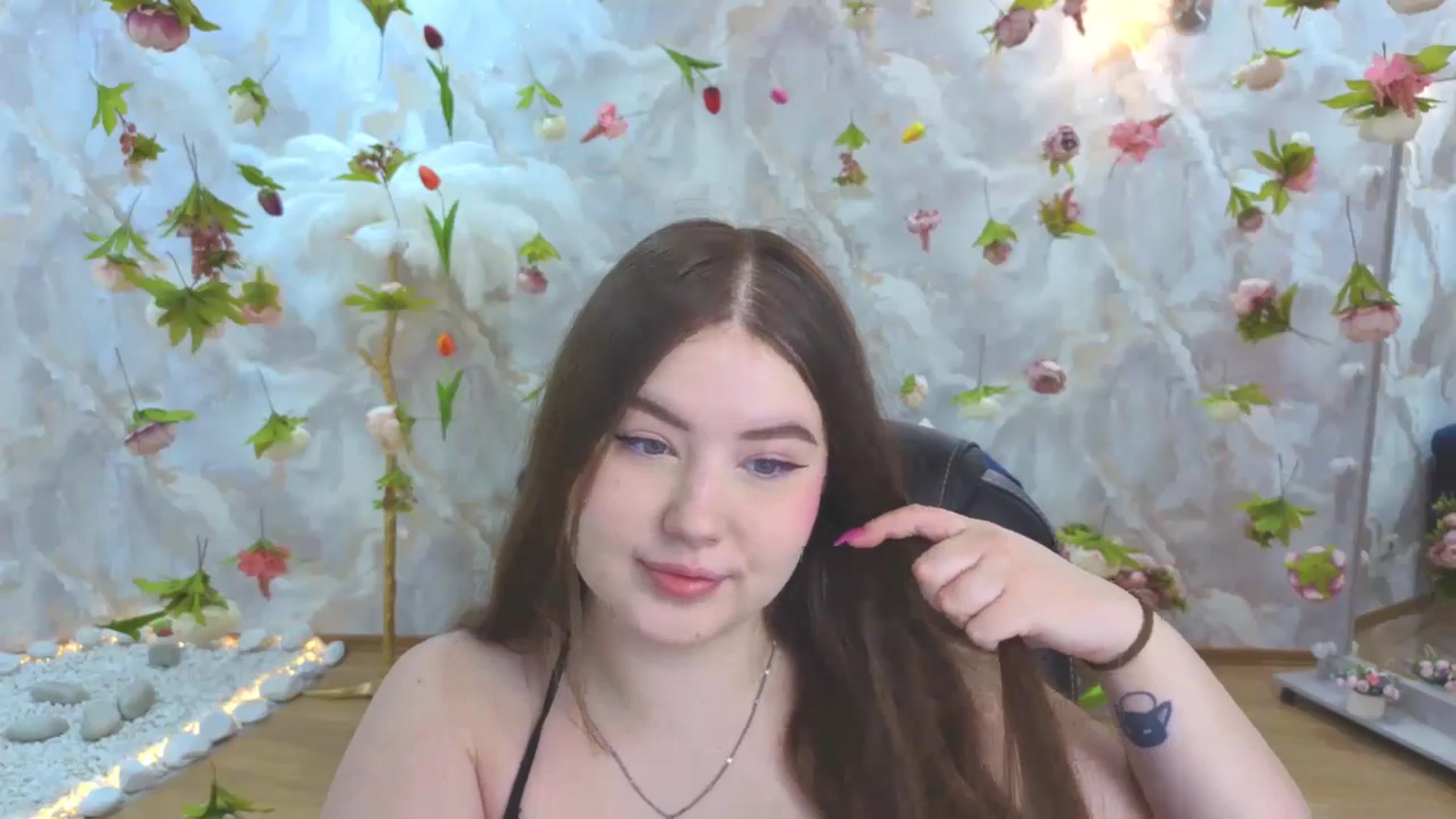 Gallery image thumbnail from EnigmaVeil's myfreecams stream on, 03/17/2026, 06:00 image 5 of 20