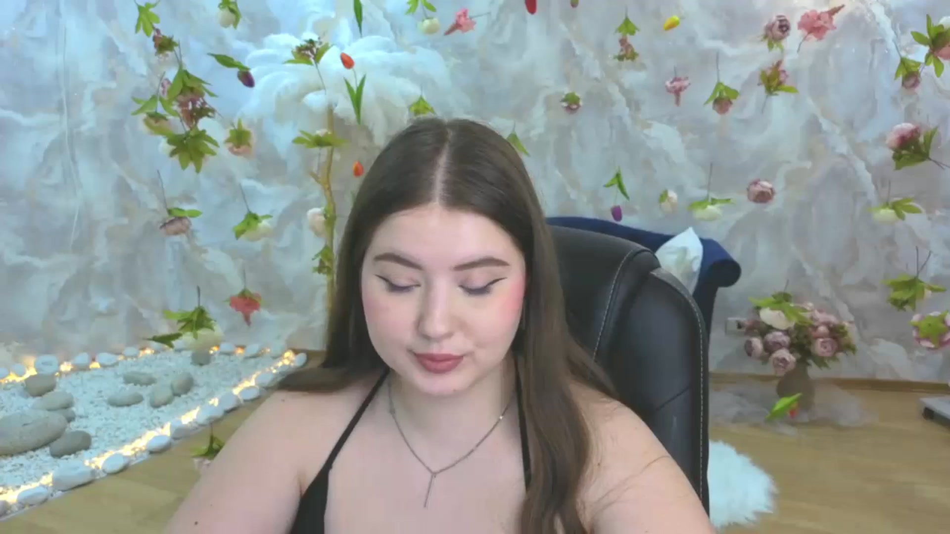 Gallery image thumbnail from EnigmaVeil's myfreecams stream on, 03/17/2026, 08:22 image 4 of 20