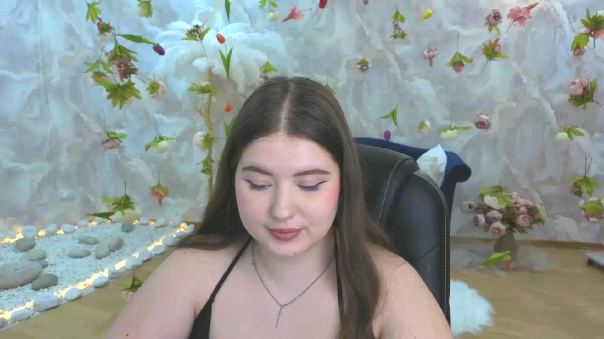 Gallery image thumbnail from EnigmaVeil's myfreecams stream on, 03/17/2026, 08:22 image 7 of 20