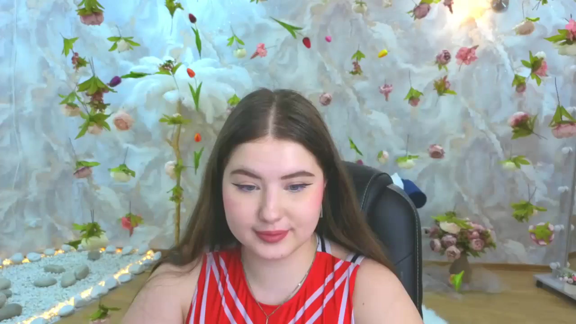 Gallery image thumbnail from EnigmaVeil's myfreecams stream on, 03/17/2026, 11:59 image 15 of 20