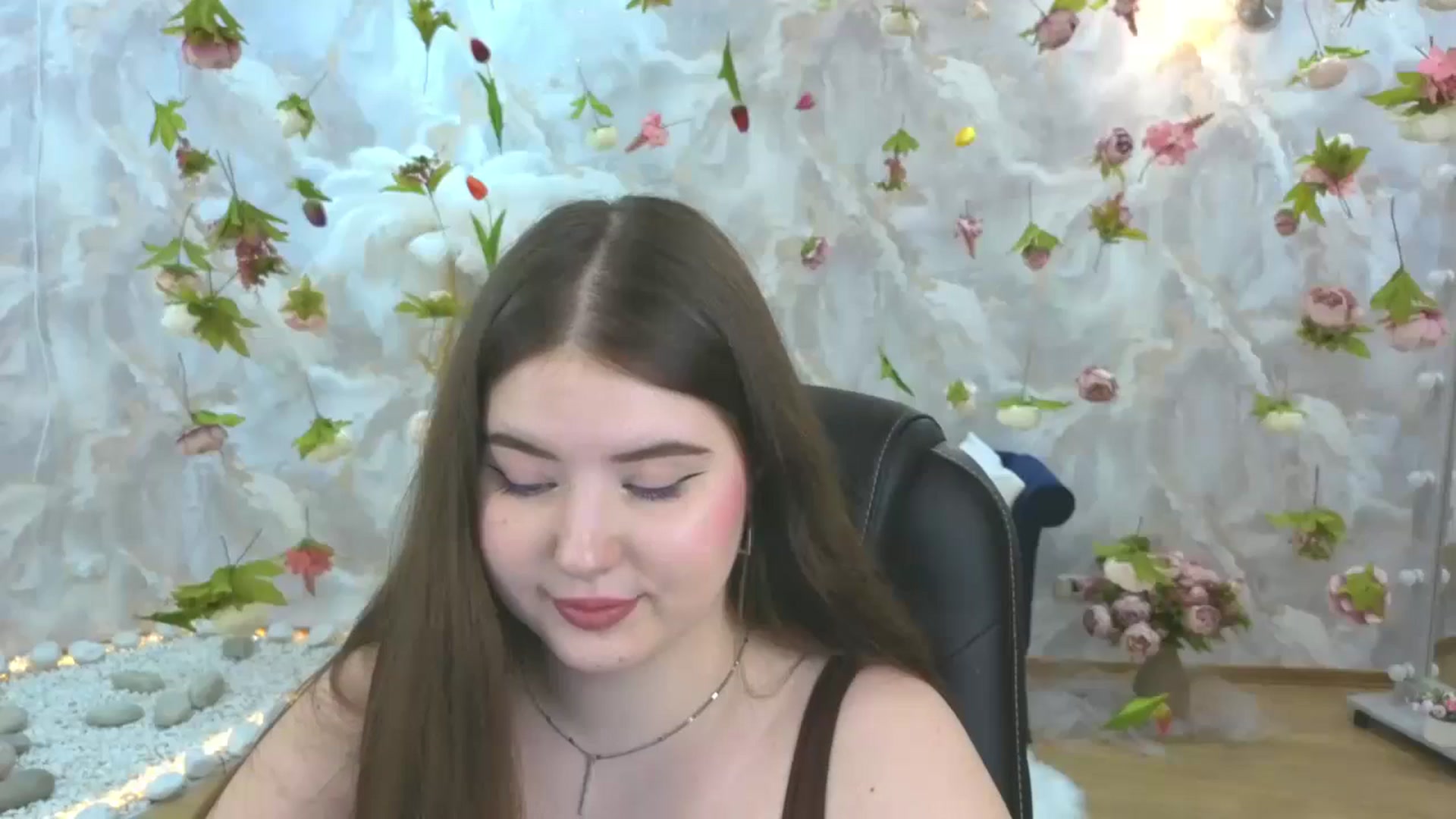 Gallery image thumbnail from EnigmaVeil's myfreecams stream on, 03/18/2026, 08:31 image 20 of 20
