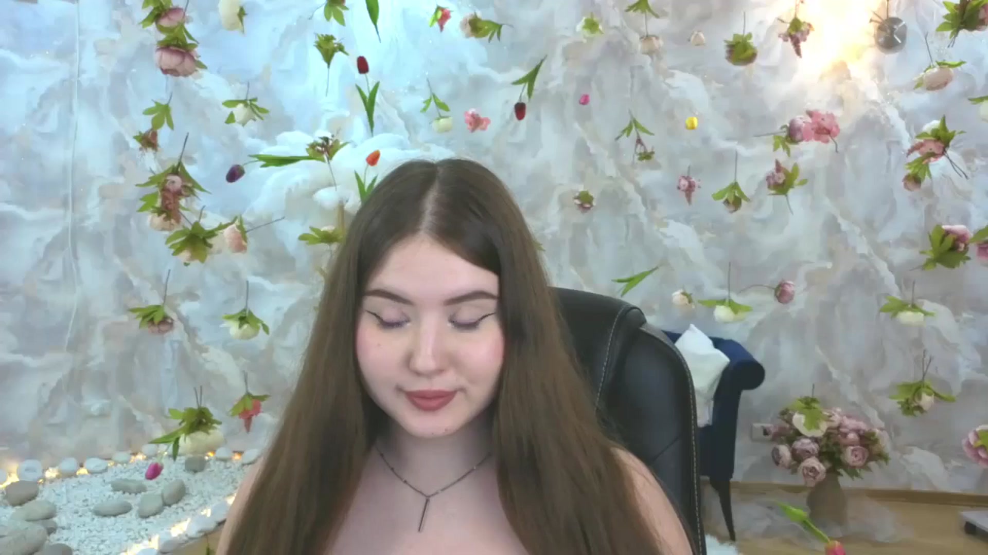 Gallery image thumbnail from EnigmaVeil's myfreecams stream on, 03/18/2026, 09:47 image 15 of 20