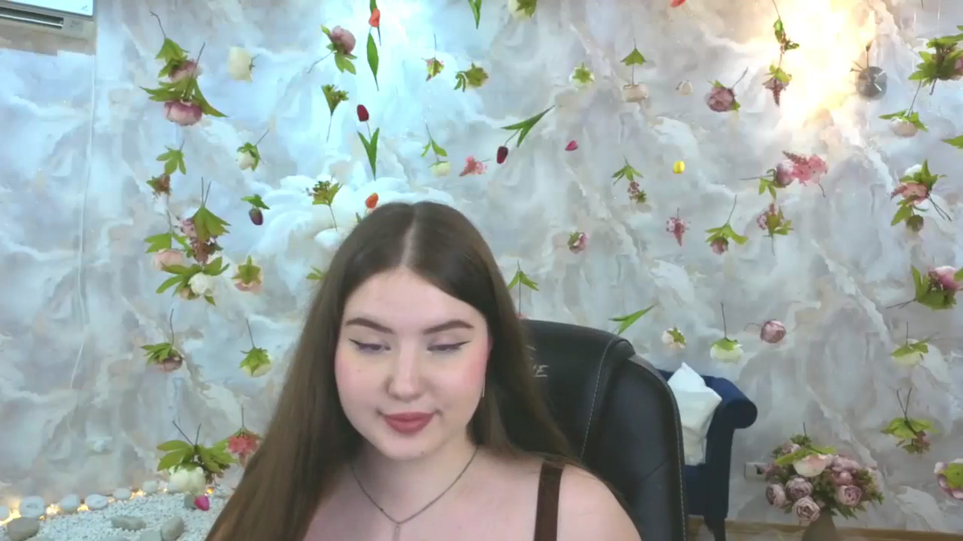 Gallery image thumbnail from EnigmaVeil's myfreecams stream on, 03/18/2026, 09:47 image 14 of 20