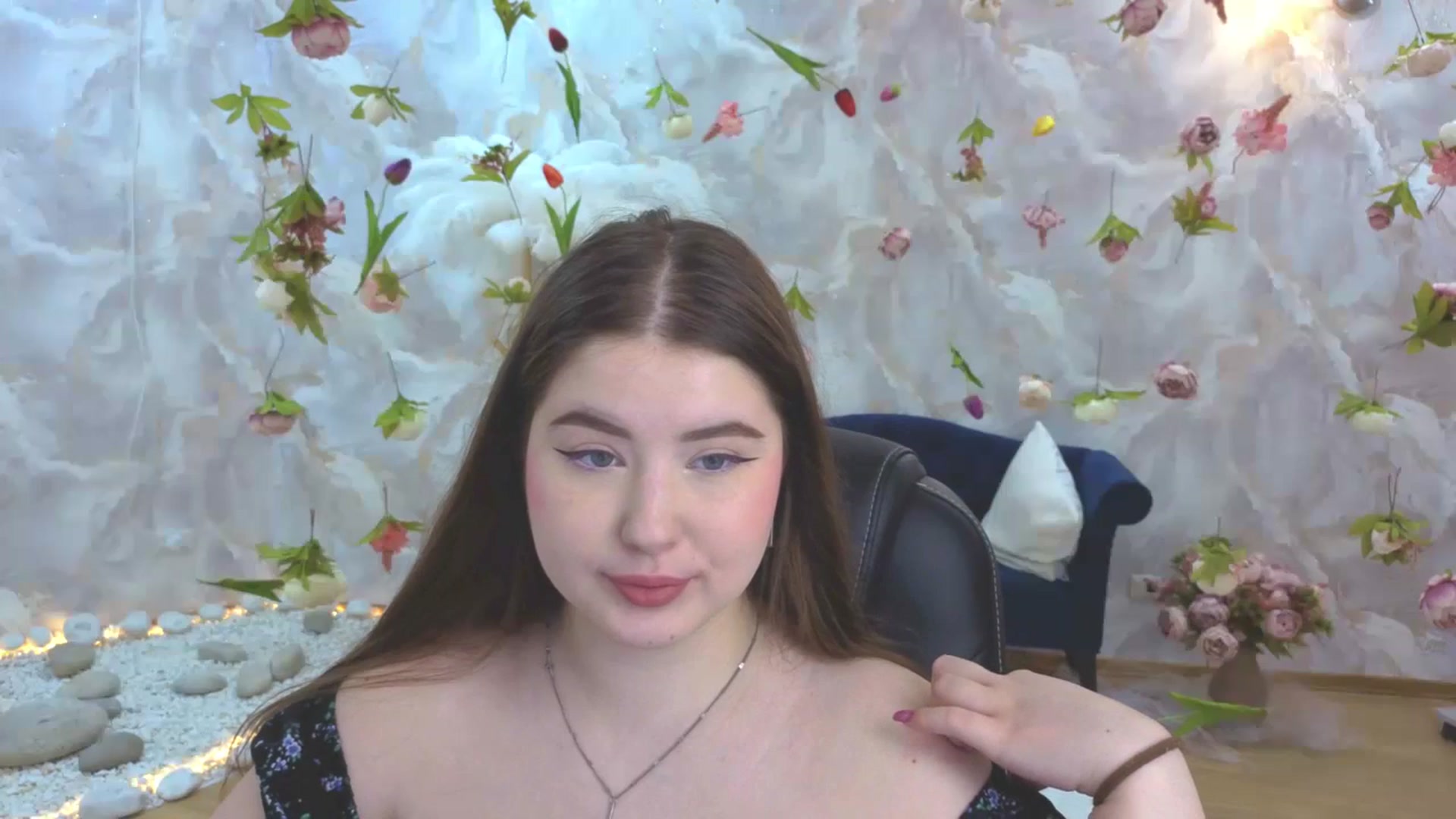 Gallery image thumbnail from EnigmaVeil's myfreecams stream on, 03/19/2026, 21:48 image 3 of 20
