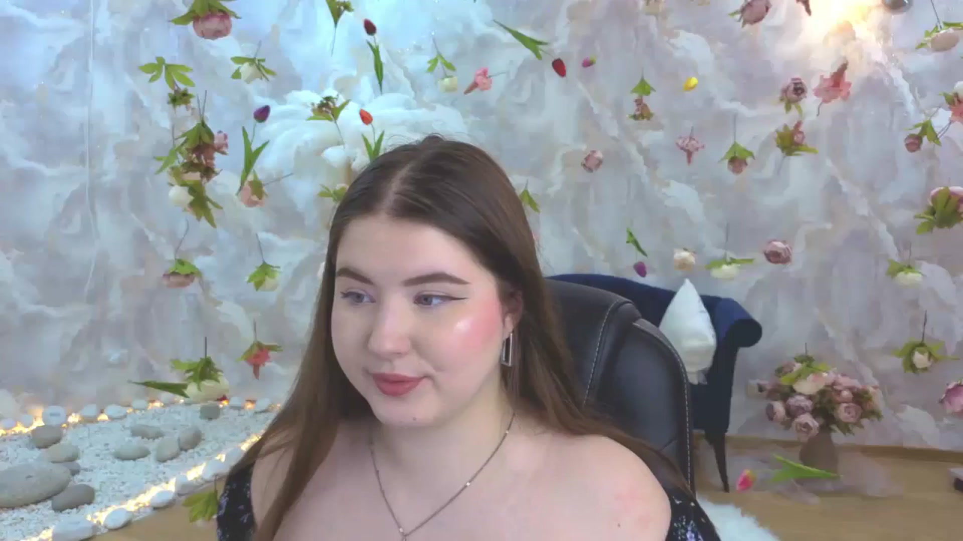 Gallery image thumbnail from EnigmaVeil's myfreecams stream on, 03/19/2026, 21:48 image 1 of 20