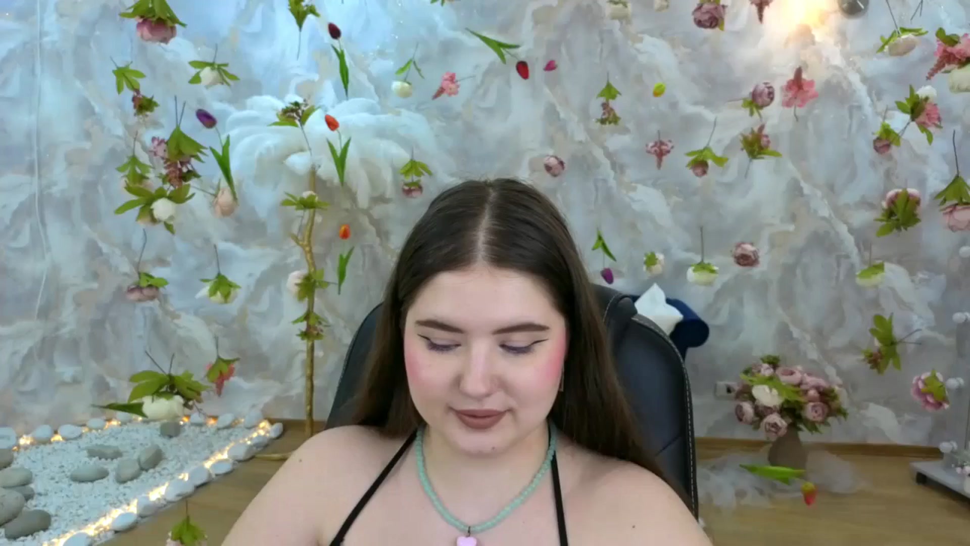 Gallery image thumbnail from EnigmaVeil's myfreecams stream on, 03/23/2026, 01:04 image 14 of 20