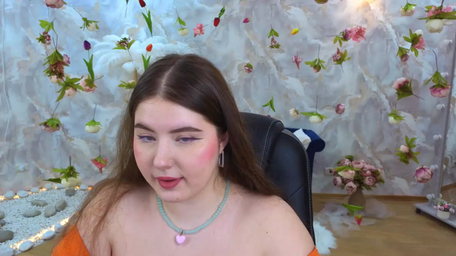 Gallery image thumbnail from EnigmaVeil's myfreecams stream on, 03/24/2026, 14:21 image 19 of 20