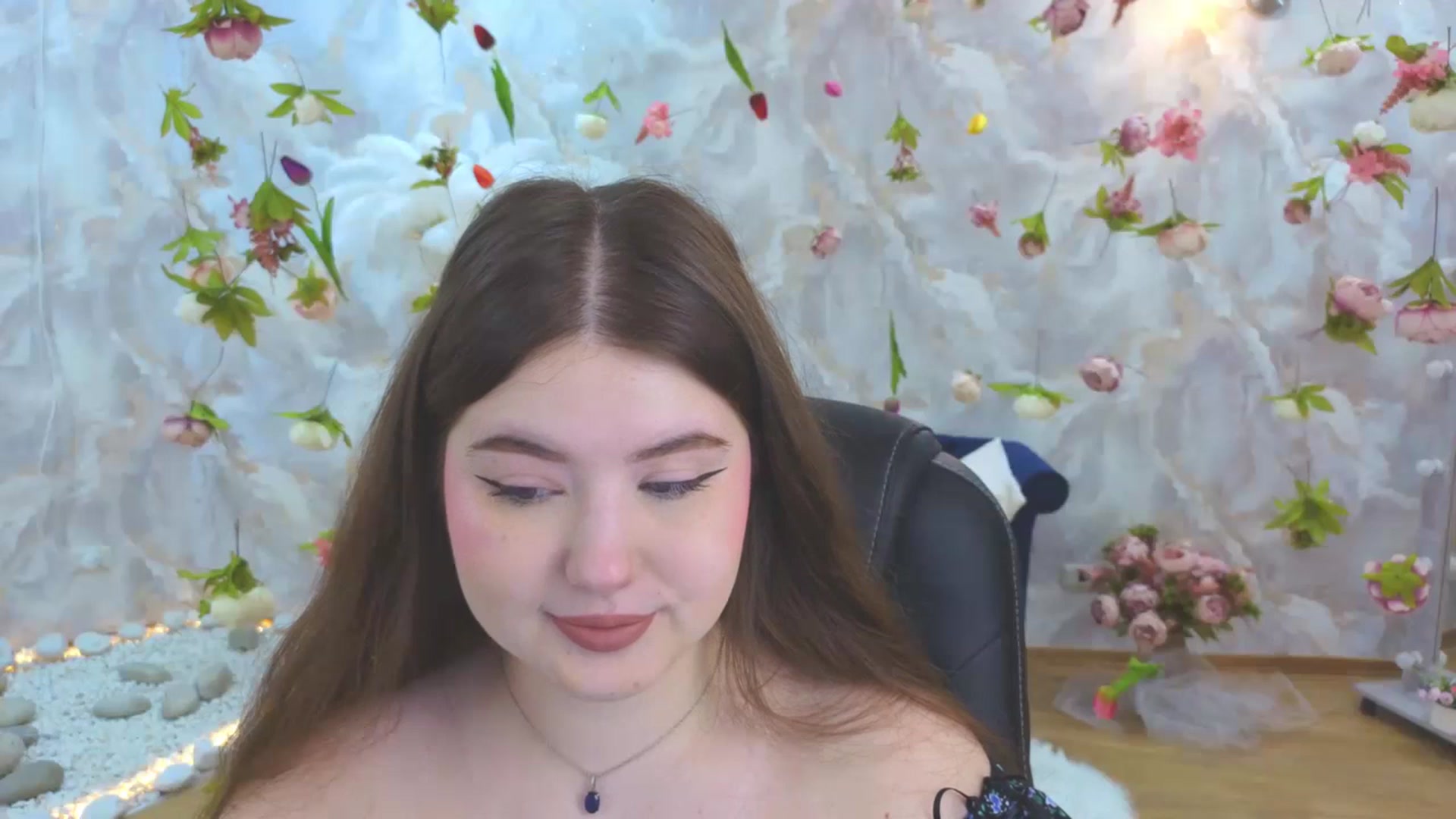 Gallery image thumbnail from EnigmaVeil's myfreecams stream on, 04/07/2026, 20:45 image 9 of 20