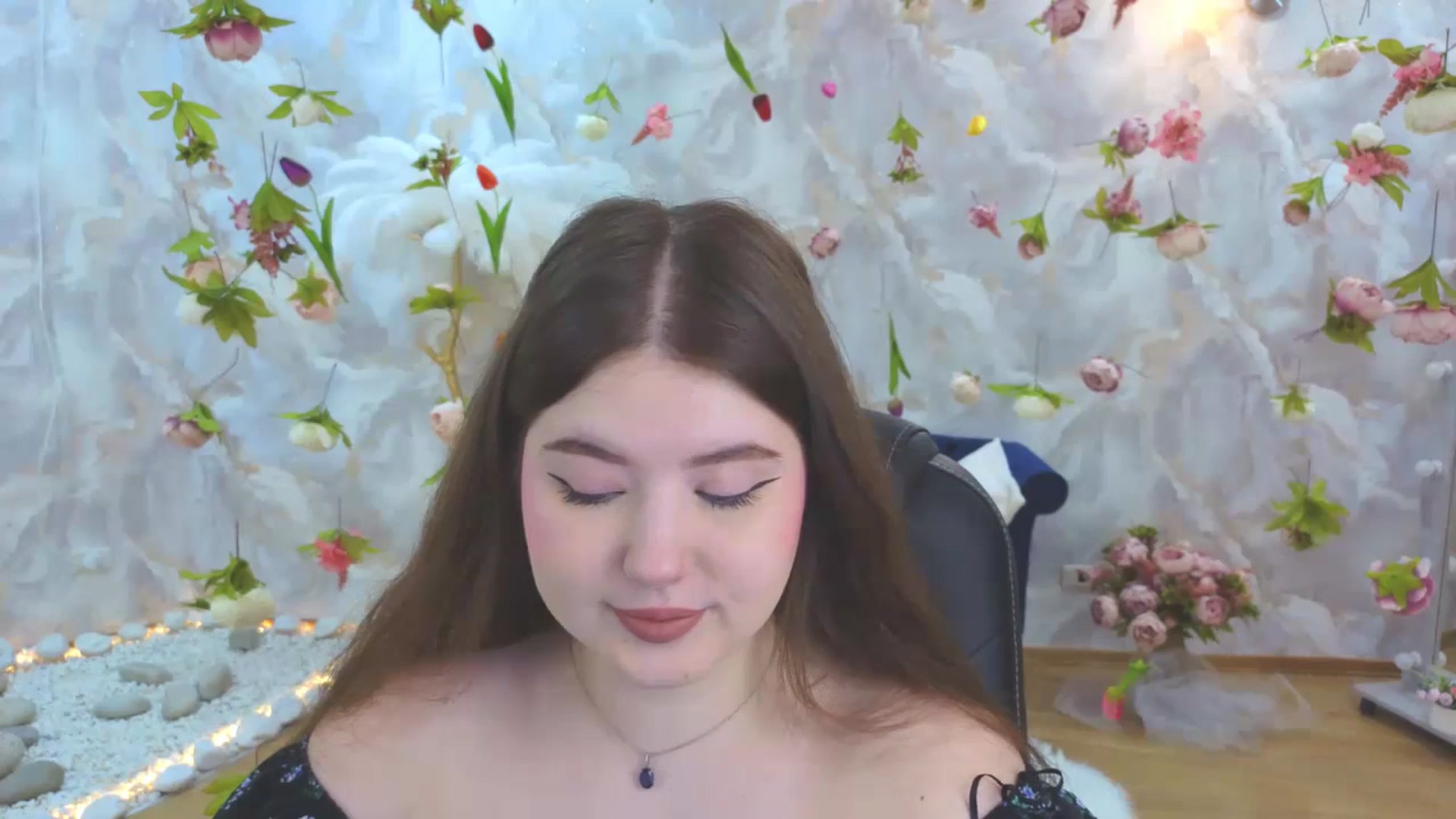 Gallery image thumbnail from EnigmaVeil's myfreecams stream on, 04/07/2026, 20:45 image 13 of 20