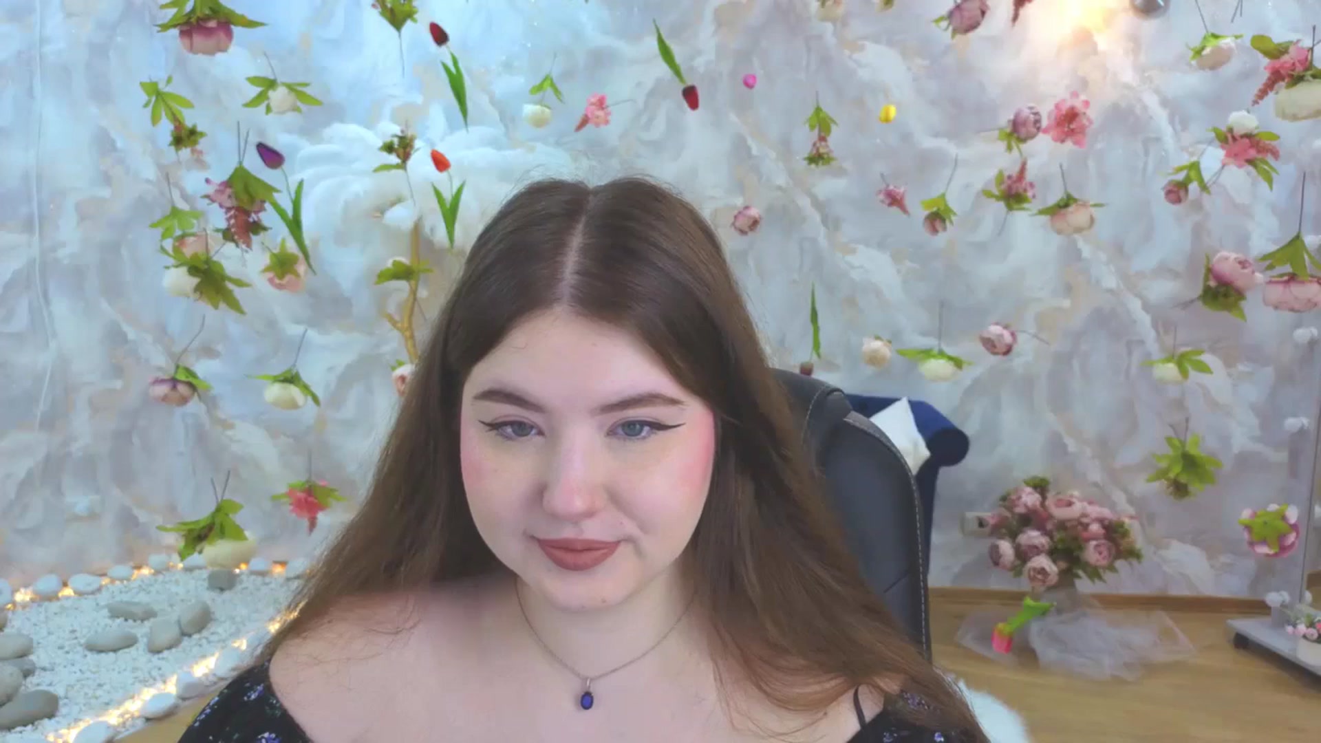 Gallery image thumbnail from EnigmaVeil's myfreecams stream on, 04/07/2026, 20:45 image 16 of 20