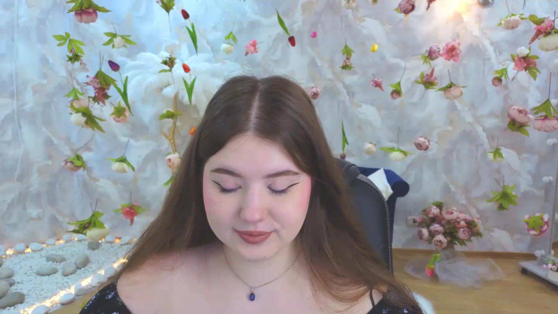 Gallery image thumbnail from EnigmaVeil's myfreecams stream on, 04/07/2026, 20:45 image 17 of 20