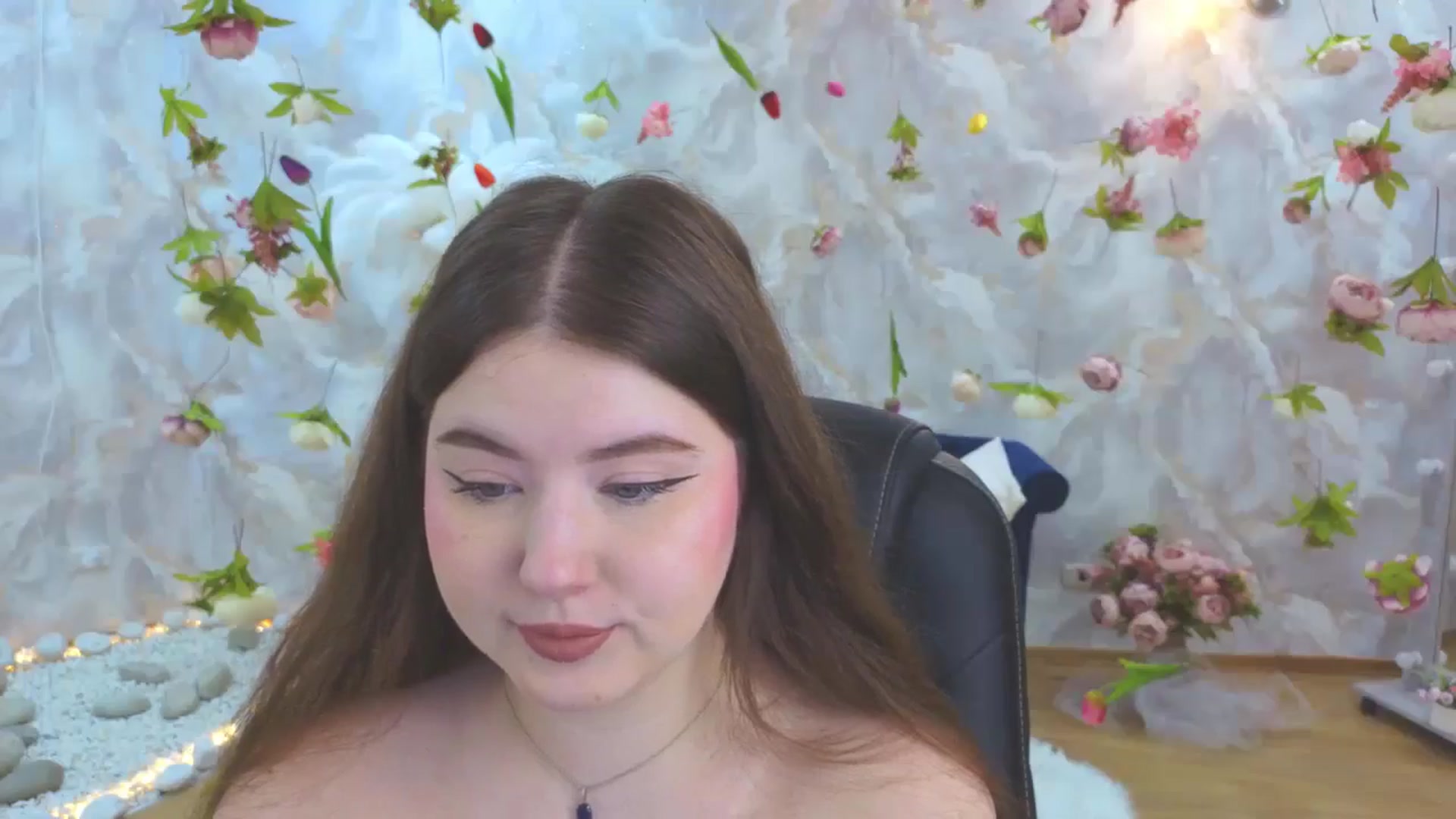 Gallery image thumbnail from EnigmaVeil's myfreecams stream on, 04/07/2026, 20:45 image 8 of 20