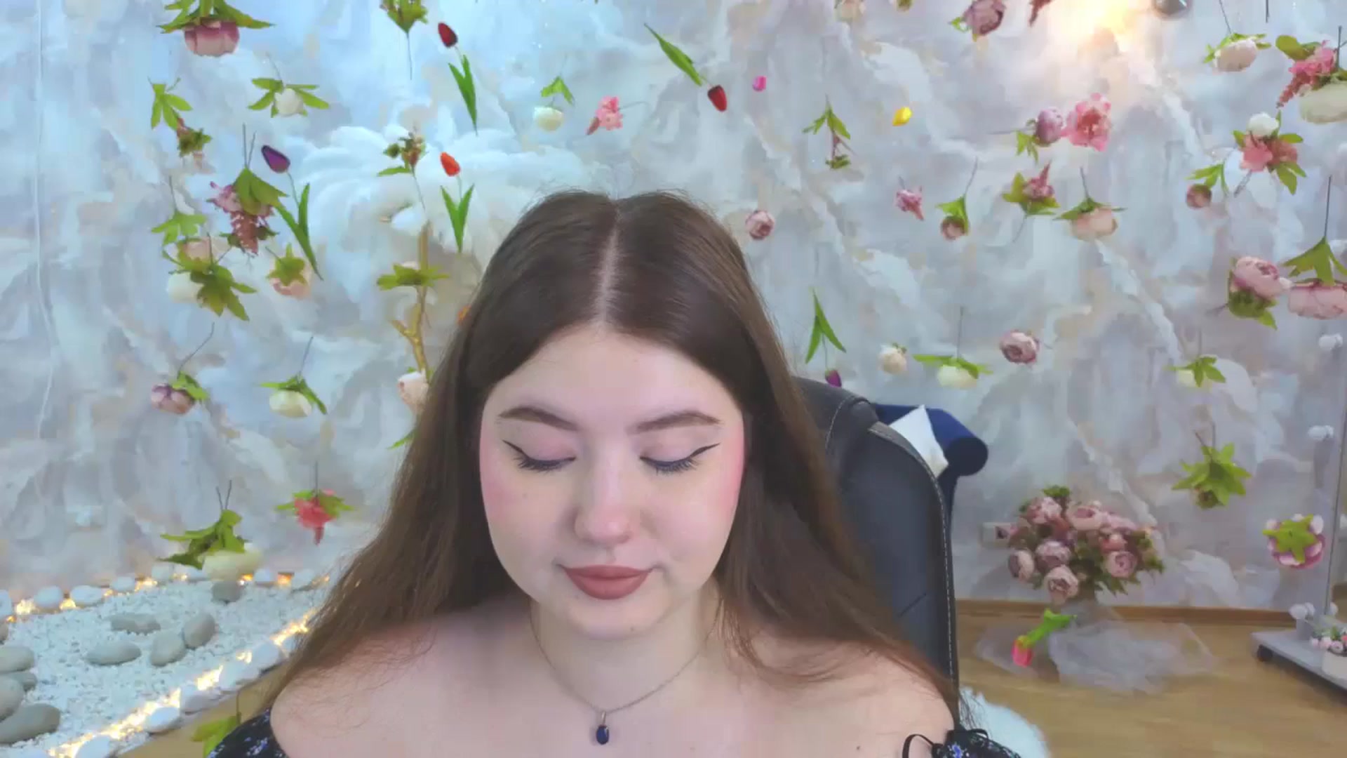 Gallery image thumbnail from EnigmaVeil's myfreecams stream on, 04/07/2026, 20:45 image 7 of 20