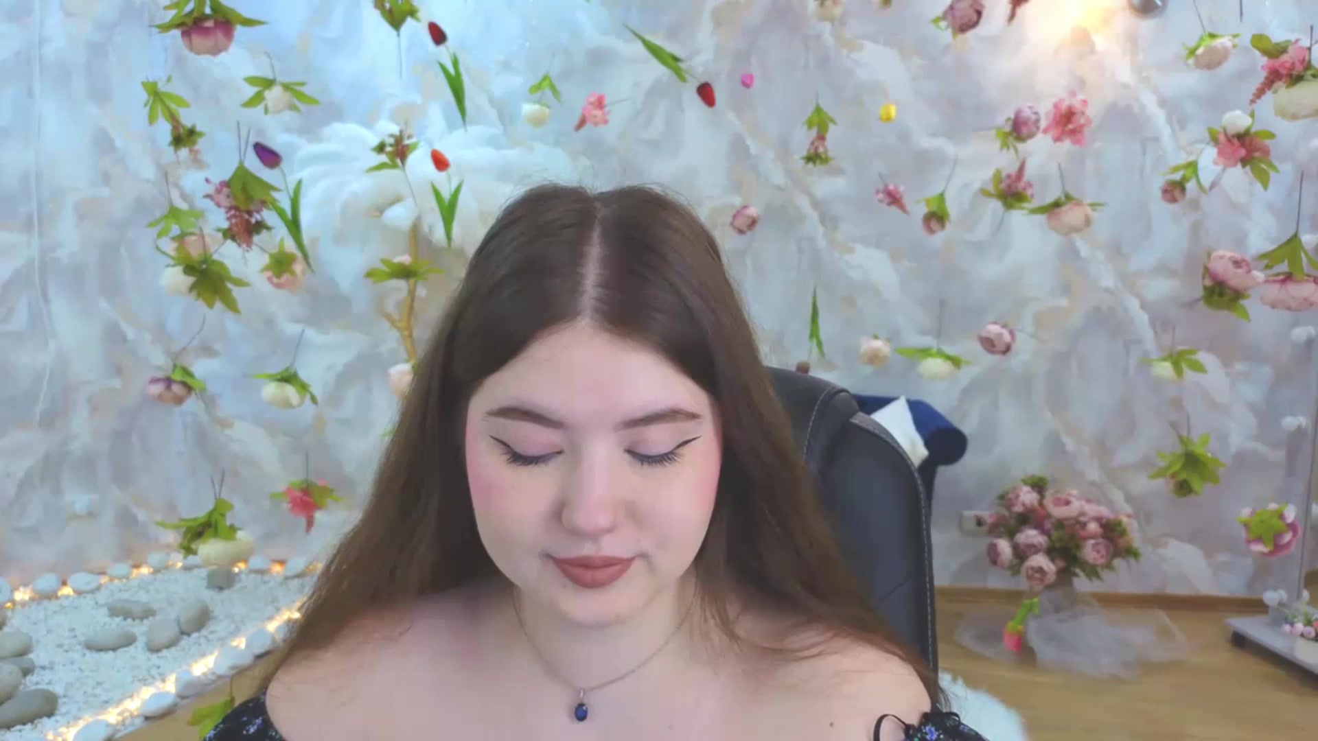 Gallery image thumbnail from EnigmaVeil's myfreecams stream on, 04/07/2026, 20:45 image 4 of 20