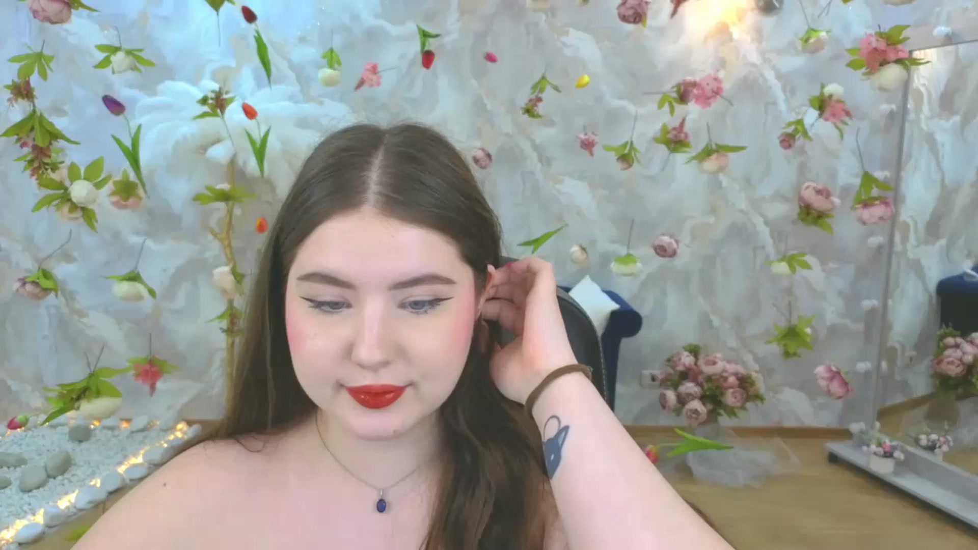 Gallery image thumbnail from EnigmaVeil's myfreecams stream on, 04/10/2026, 11:07 image 4 of 20