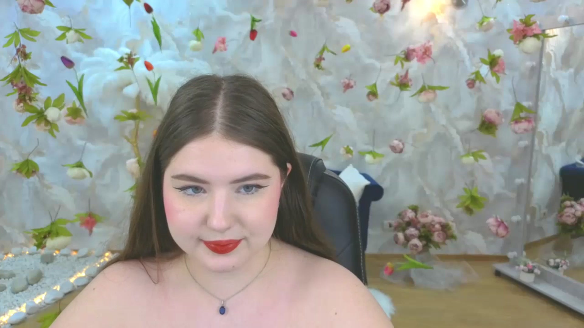 Gallery image thumbnail from EnigmaVeil's myfreecams stream on, 04/10/2026, 11:07 image 6 of 20