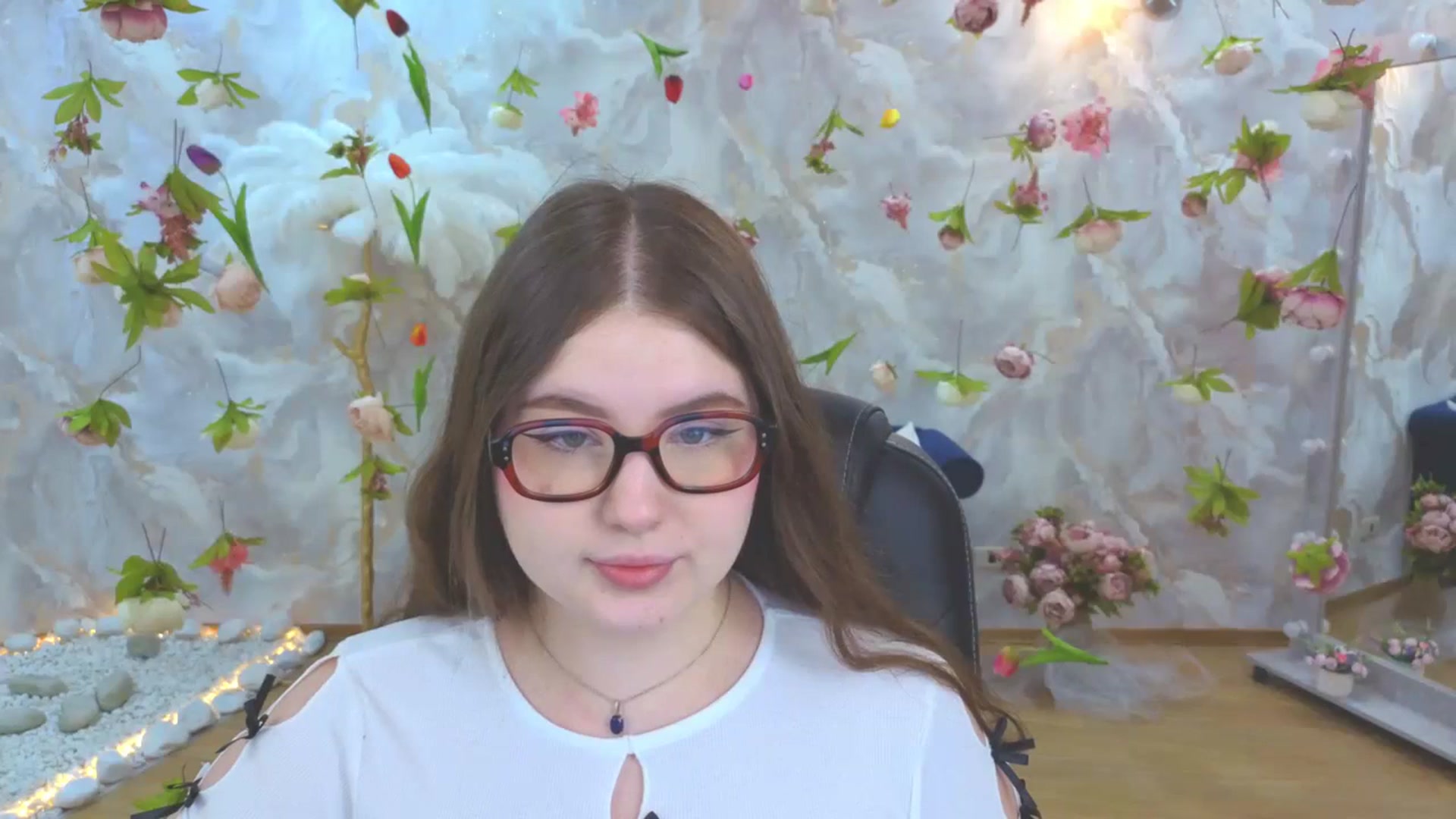 Gallery image thumbnail from EnigmaVeil's myfreecams stream on, 04/12/2026, 19:33 image 14 of 20