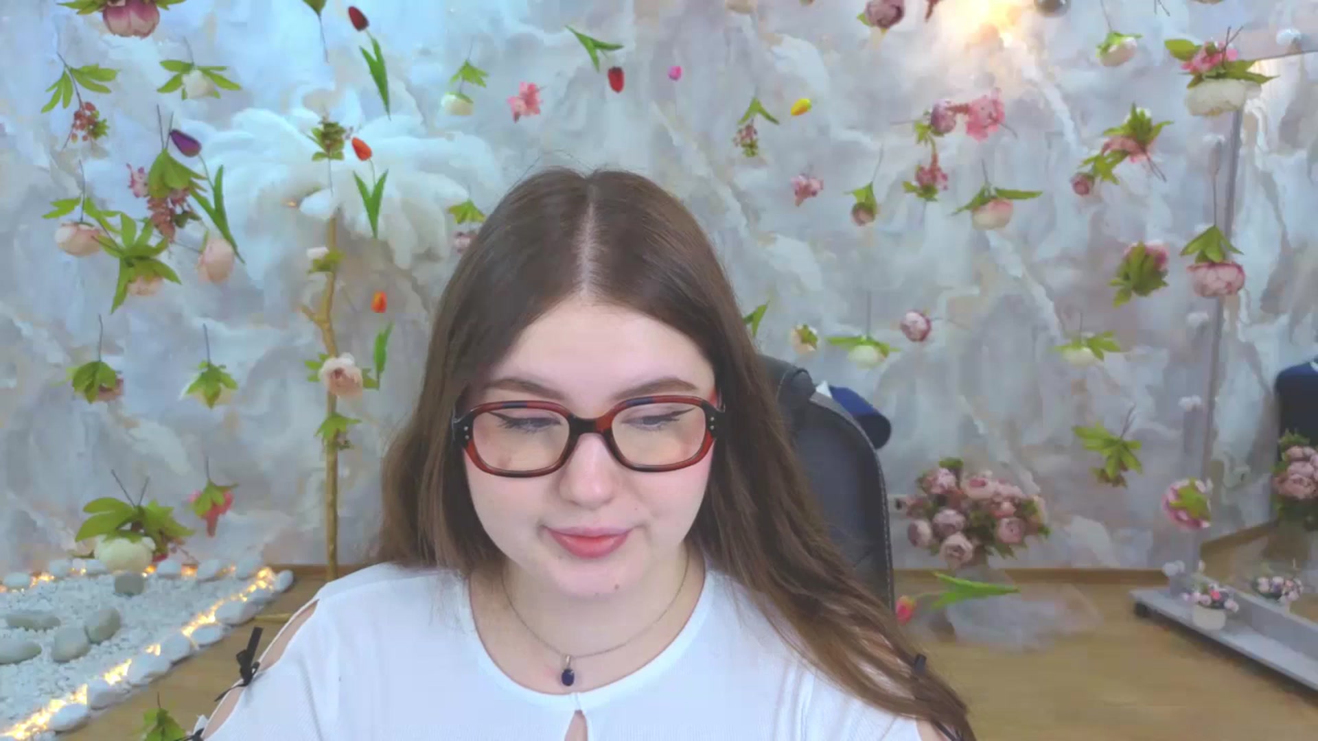 Gallery image thumbnail from EnigmaVeil's myfreecams stream on, 04/12/2026, 19:33 image 16 of 20