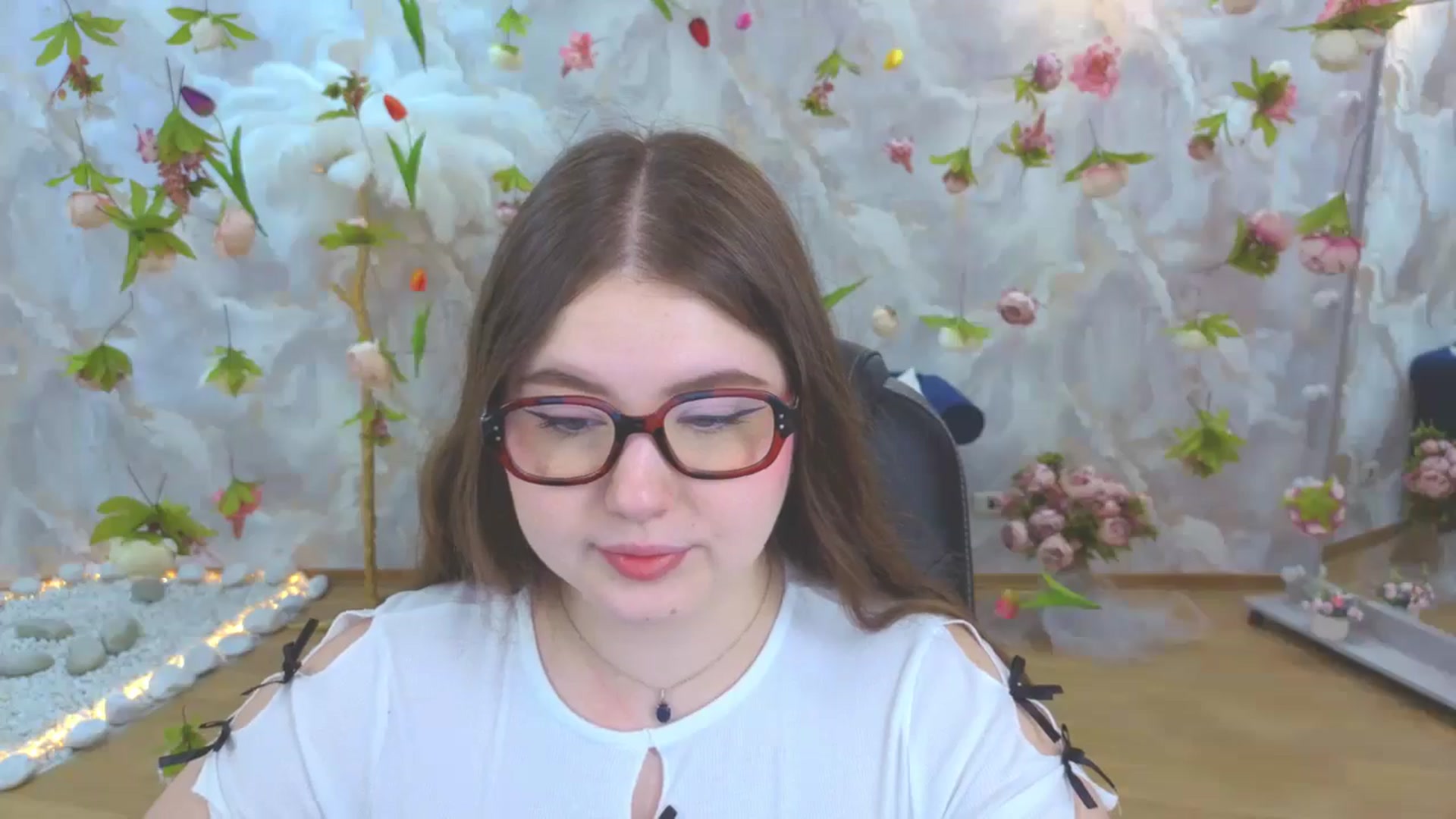 Gallery image thumbnail from EnigmaVeil's myfreecams stream on, 04/12/2026, 19:33 image 9 of 20