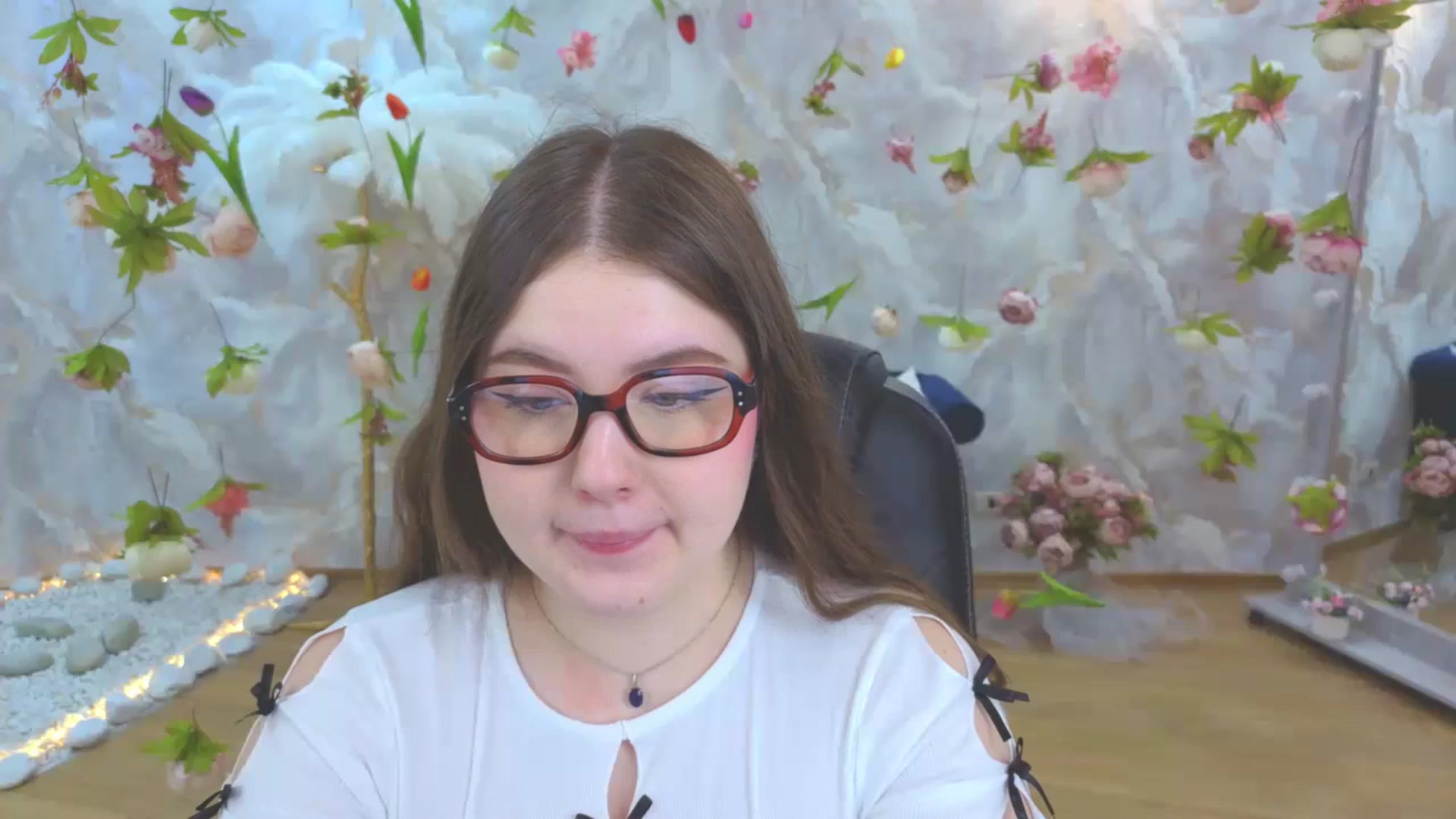 Gallery image thumbnail from EnigmaVeil's myfreecams stream on, 04/12/2026, 19:33 image 8 of 20