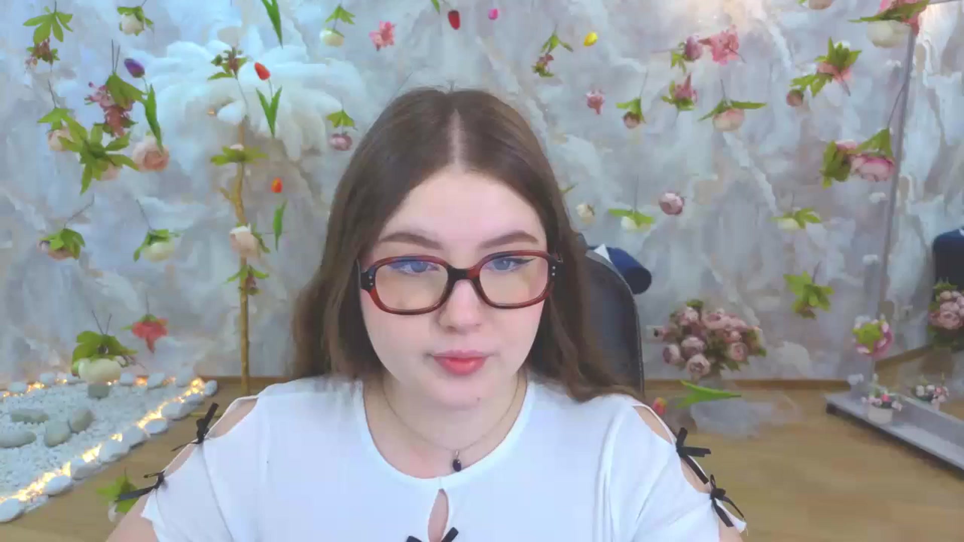 Gallery image thumbnail from EnigmaVeil's myfreecams stream on, 04/12/2026, 19:33 image 5 of 20