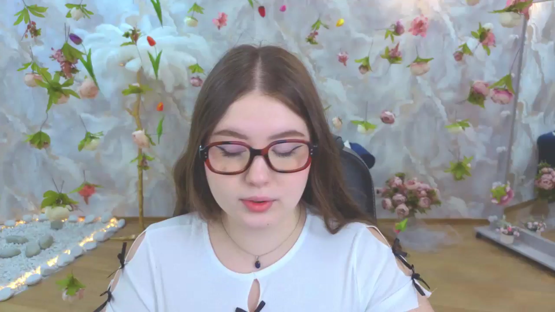 Gallery image thumbnail from EnigmaVeil's myfreecams stream on, 04/12/2026, 19:33 image 1 of 20