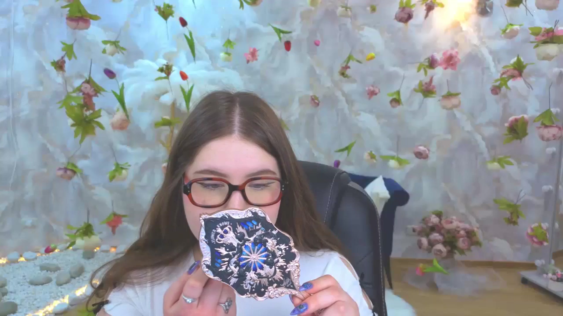 Gallery image thumbnail from EnigmaVeil's myfreecams stream on, 04/12/2026, 21:47 image 1 of 20