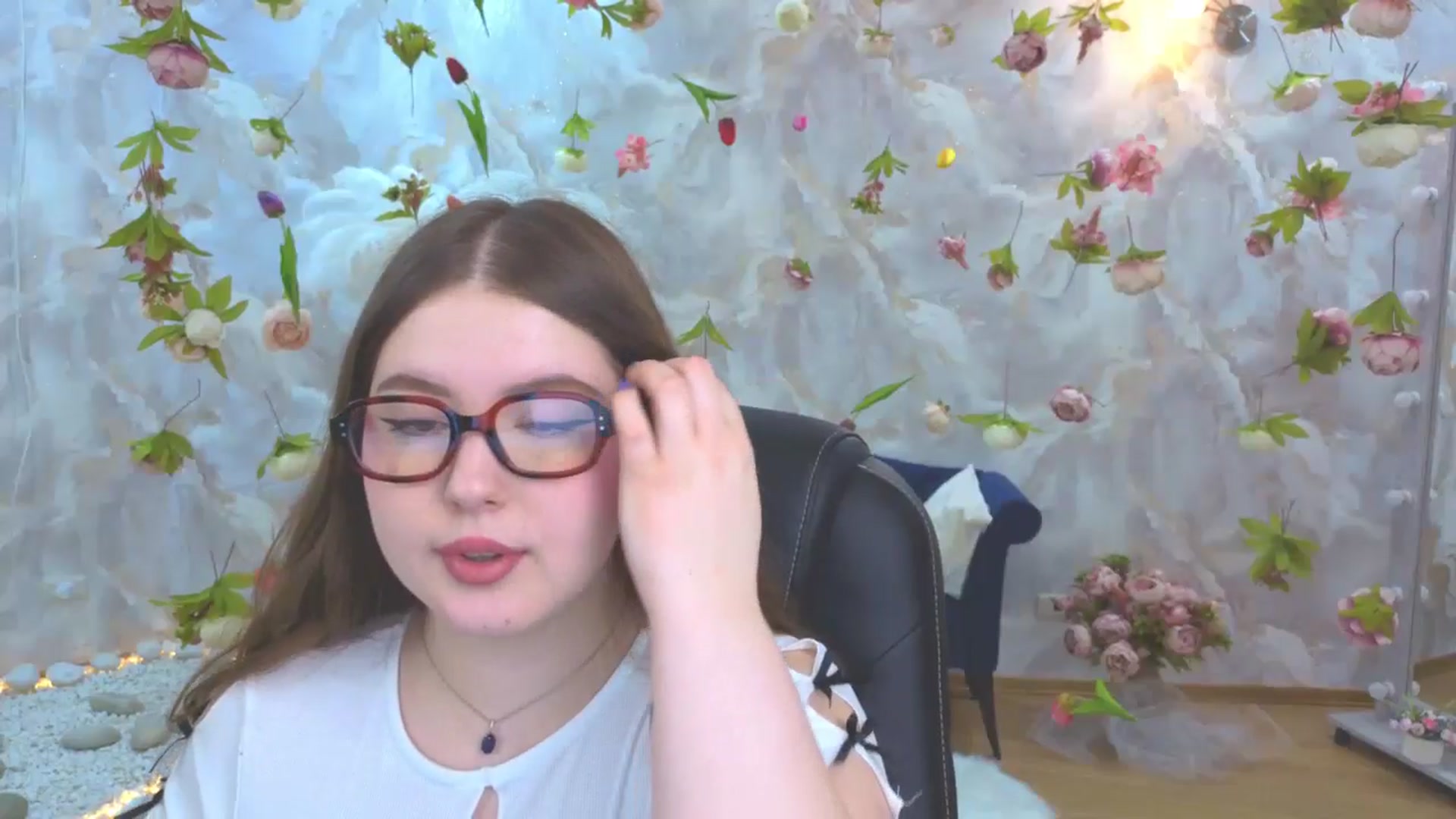 Gallery image thumbnail from EnigmaVeil's myfreecams stream on, 04/12/2026, 21:47 image 7 of 20