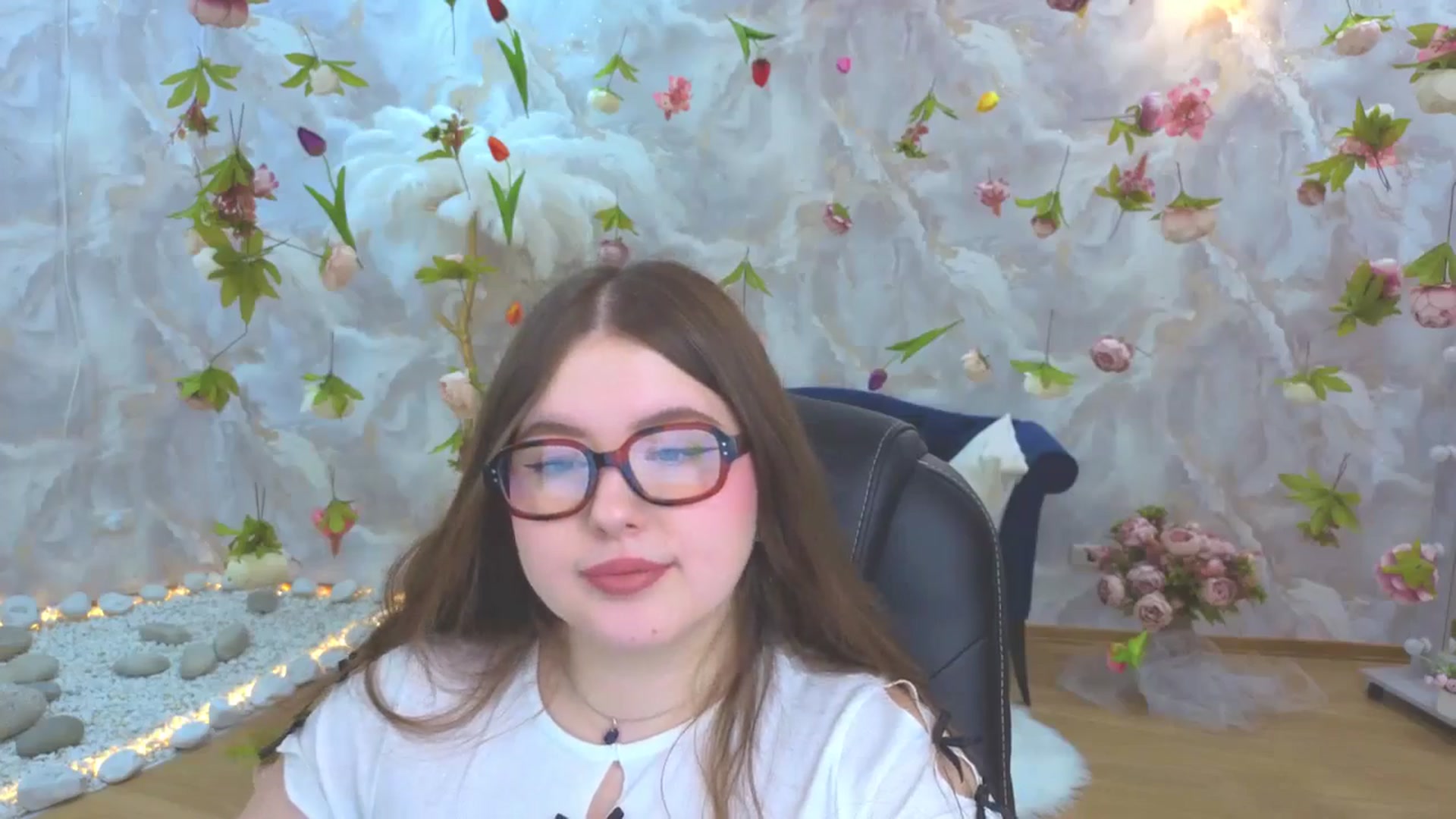 Gallery image thumbnail from EnigmaVeil's myfreecams stream on, 04/12/2026, 21:47 image 20 of 20