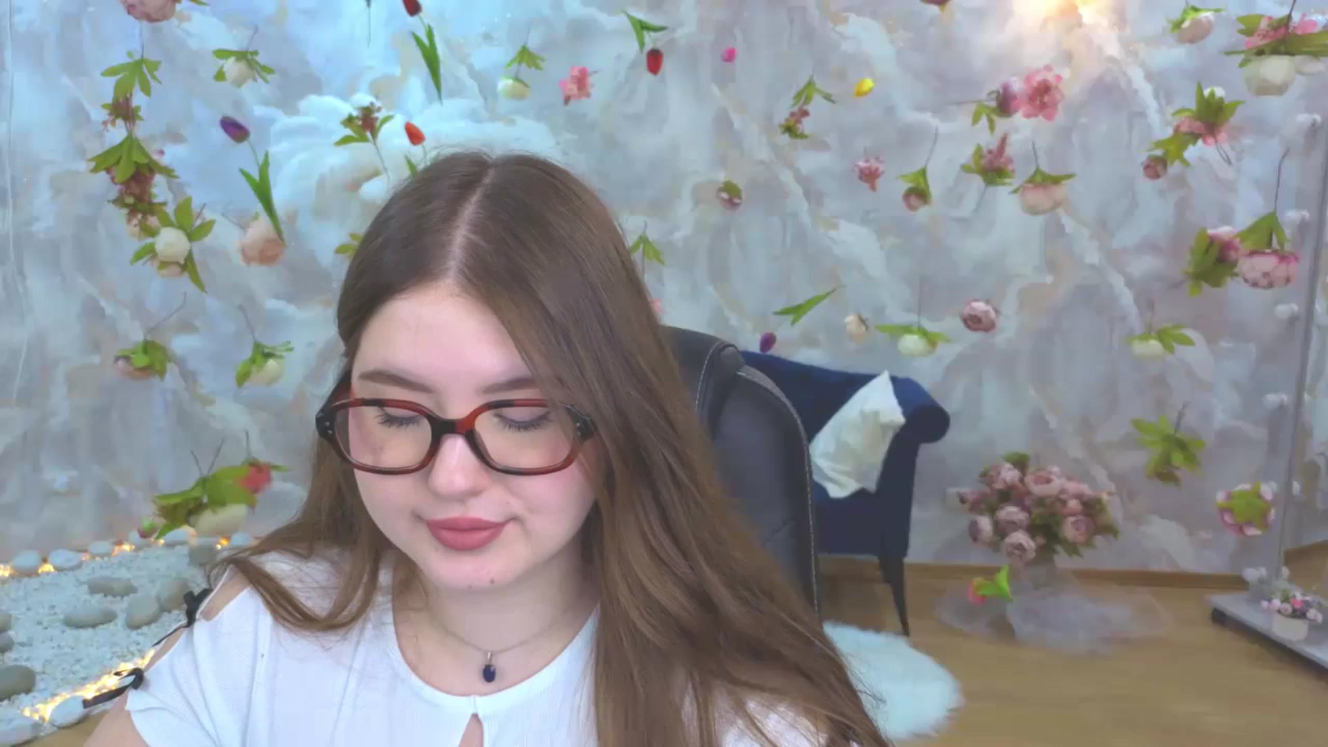 Gallery image thumbnail from EnigmaVeil's myfreecams stream on, 04/12/2026, 21:47 image 12 of 20