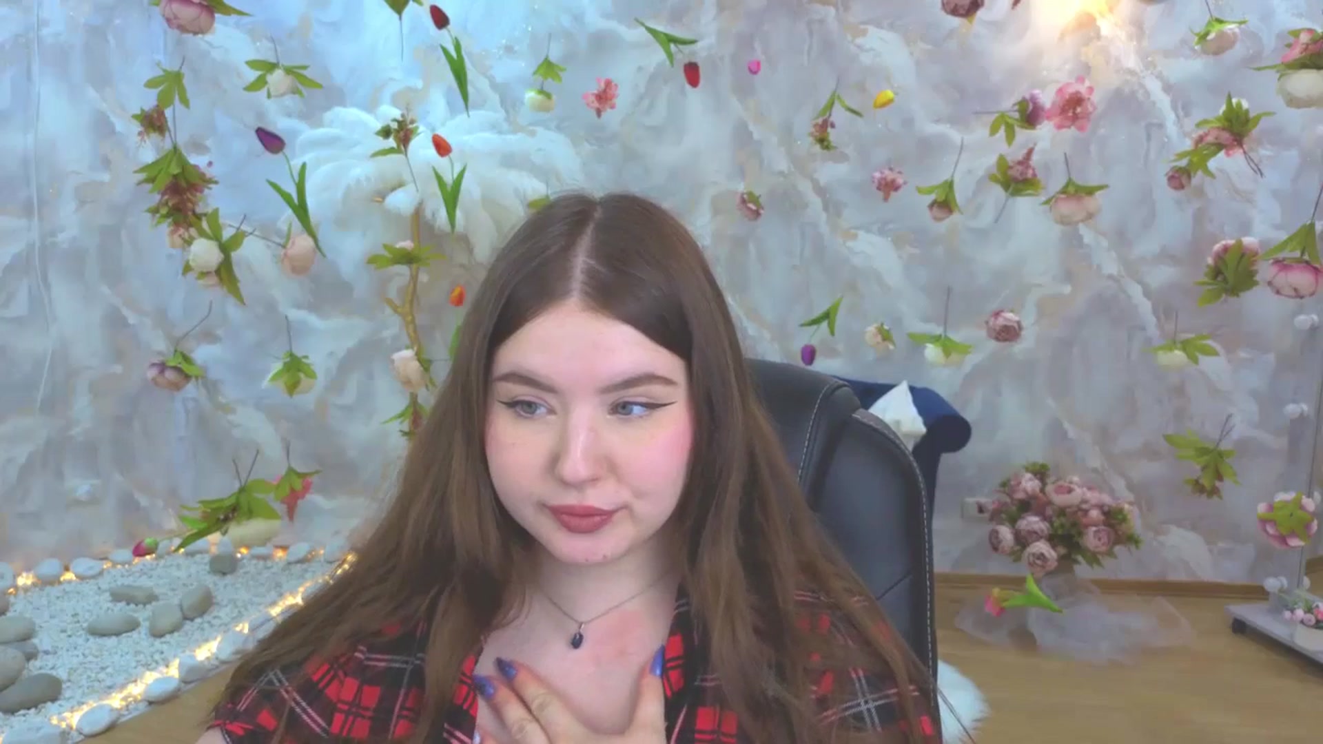 Gallery image thumbnail from EnigmaVeil's myfreecams stream on, 04/12/2026, 22:59 image 19 of 20
