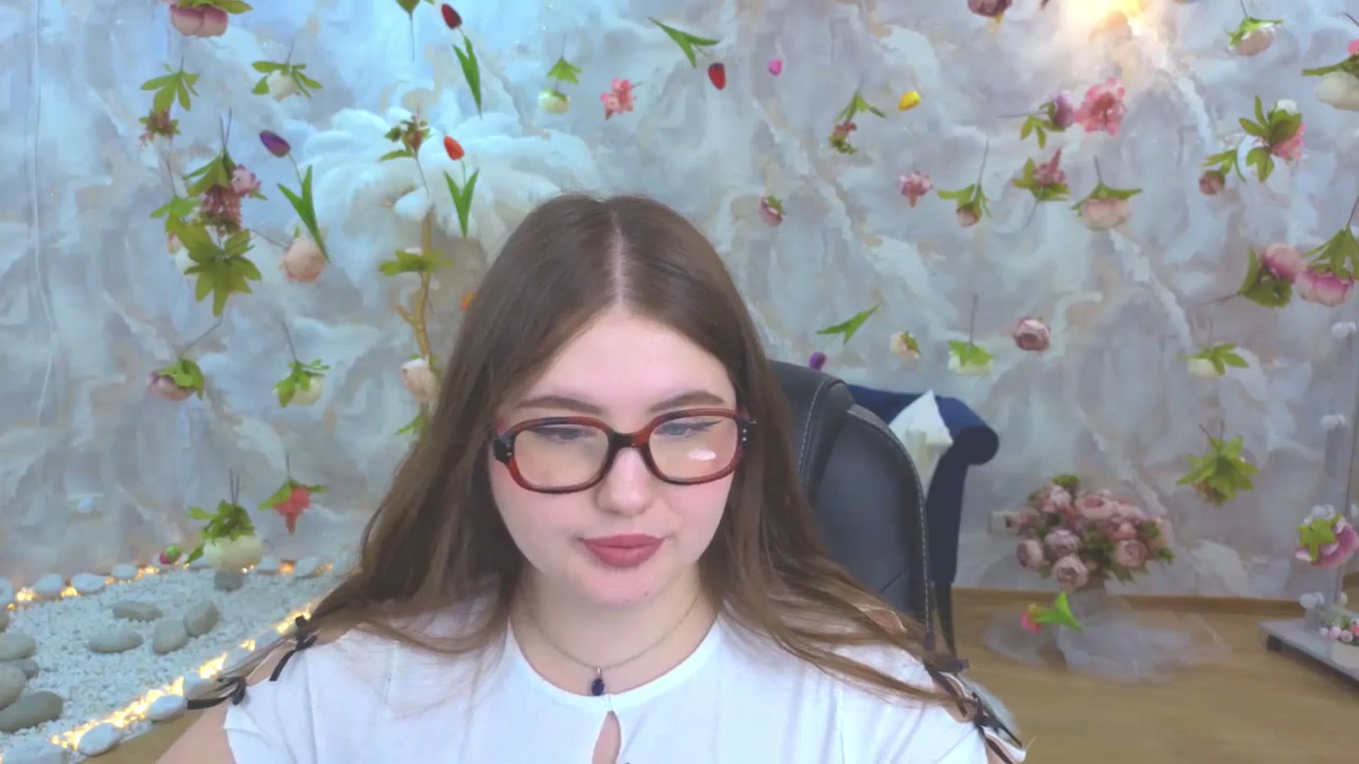 Gallery image thumbnail from EnigmaVeil's myfreecams stream on, 04/12/2026, 22:59 image 12 of 20