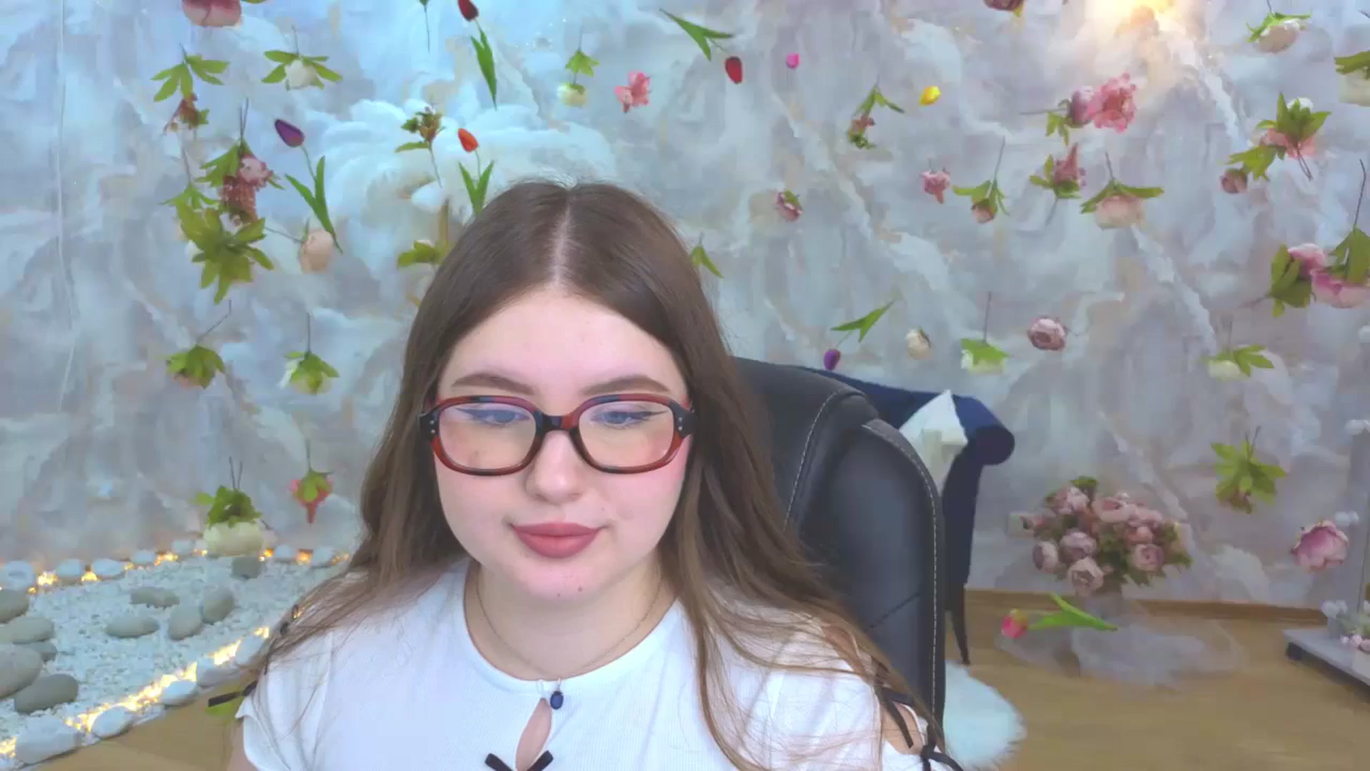 Gallery image thumbnail from EnigmaVeil's myfreecams stream on, 04/12/2026, 22:59 image 1 of 20