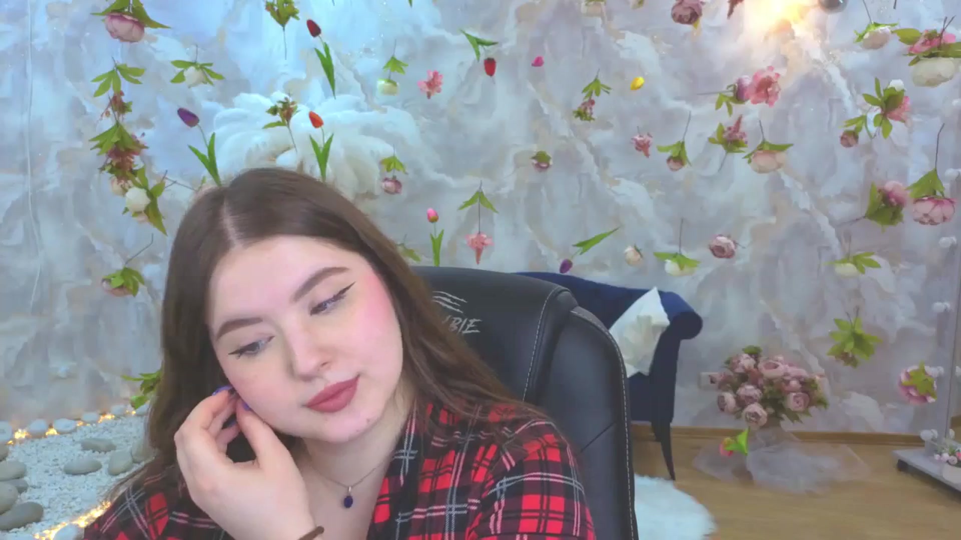 Gallery image thumbnail from EnigmaVeil's myfreecams stream on, 04/12/2026, 23:46 image 2 of 20