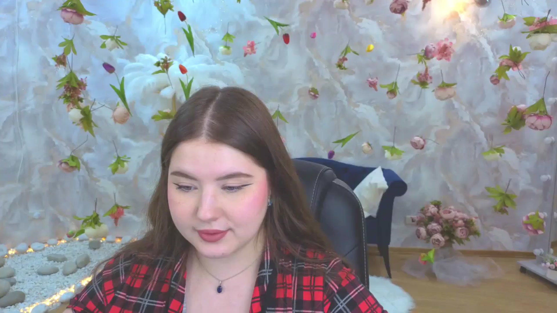 Gallery image thumbnail from EnigmaVeil's myfreecams stream on, 04/12/2026, 23:46 image 1 of 20